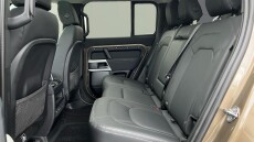 Land Rover Defender 3.0 D250 SE 110 5dr Auto Diesel Estate